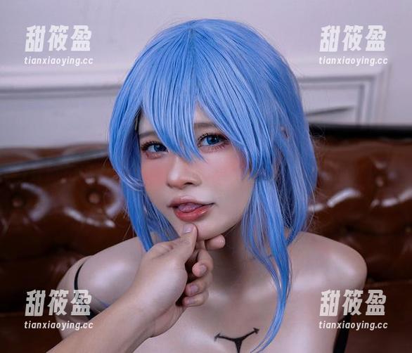 Azami 在旅拍中迷失:Azami的写真资源,有点意外!