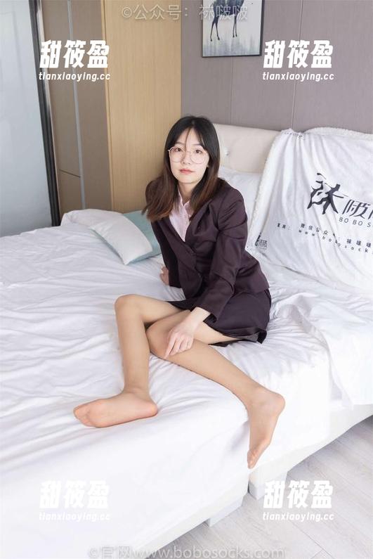 BoBoSocks袜啵啵-周周 BoBoSocks袜啵啵 - 观看周周的裸足,原图是艺术,脑补是…我们都懂!