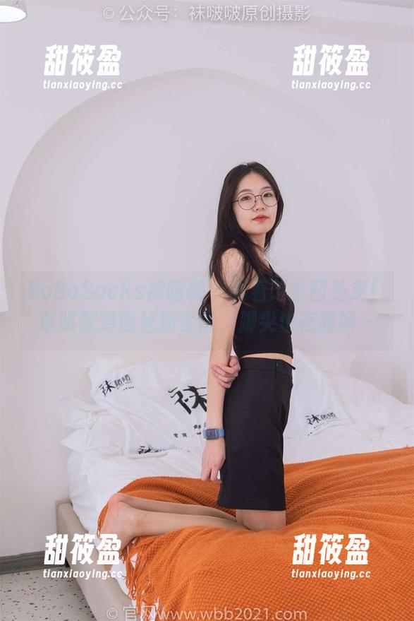 BoBoSocks袜啵啵-芝士 BoBoSocks袜啵啵 - 跟着芝士四处走!透明款薄肉丝新套图,脚尖也在撒娇~