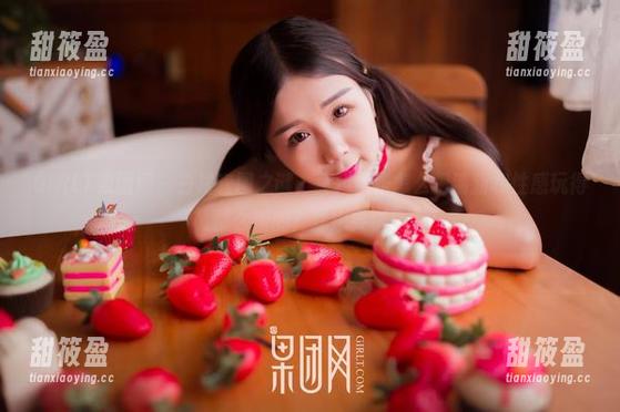 GIRLT果团网-莫雅淇 GIRLT果团网 - 白裙套图之谜,莫雅淇是怎么把清新和性感玩得那么溜的?我也要学!