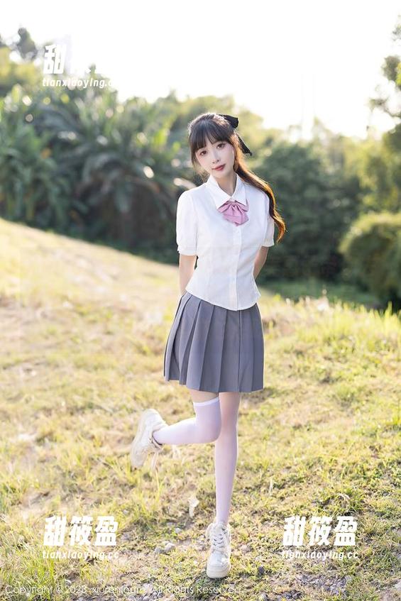 Xiuren秀人网-Mieko林美惠子 Xiuren秀人网 - Mieko林美惠子带你去海边——高清写真让你感受夏日的气息,旁边的冰淇淋也想吃……