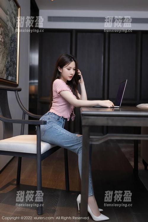 Xiuren秀人网-小逗逗 Xiuren秀人网 - 精选小逗逗女仆图集:不止是扫把和拖把的故事!