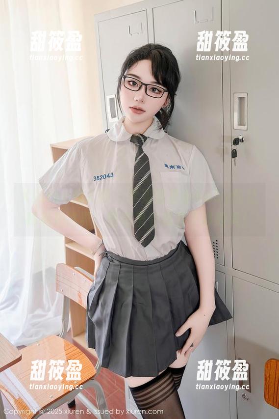 Xiuren秀人网-柒喜小baby Xiuren秀人网 - 学姐柒喜小baby的隐秘私拍世界:图包里有我看不够的美!