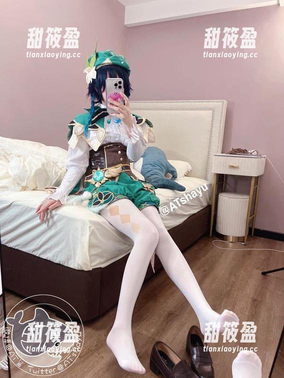at鲨鱼 at鲨鱼的无圣光写真:新年之夜,怎么连阴影都在撩你
