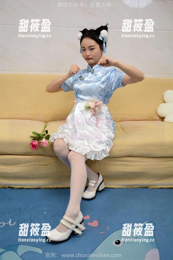 初夏女神-环环 初夏女神 - 油亮的环环合集,仿佛每一张都在低语