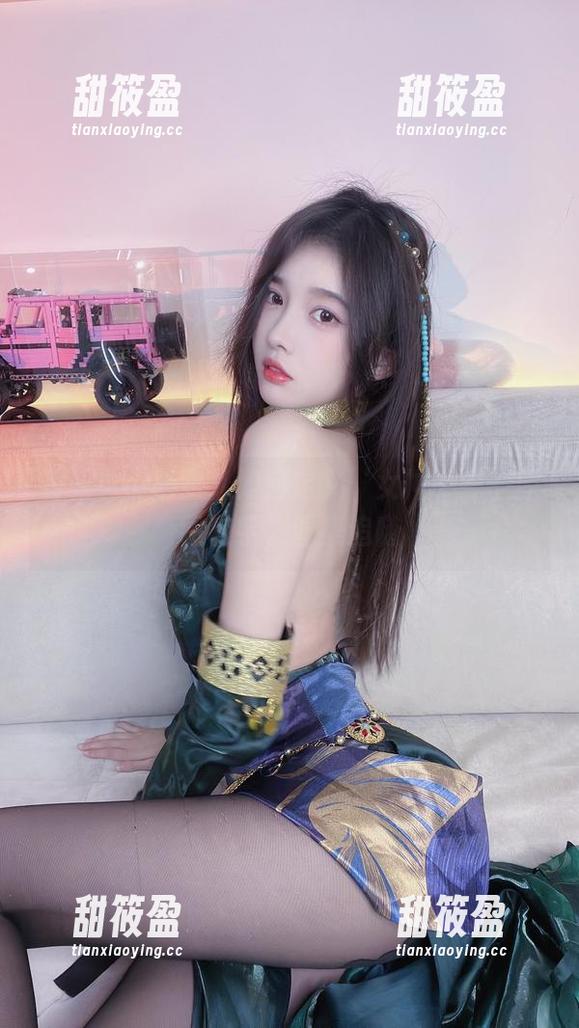 小小奶瓶儿 看看小小奶瓶儿如何定义‘女神’——原图在手,图集追随