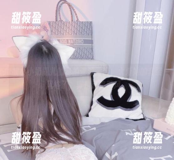 小小奶瓶儿 被小小奶瓶儿的私拍资源圈粉,太爱她的套装风格了,真是走路带风。