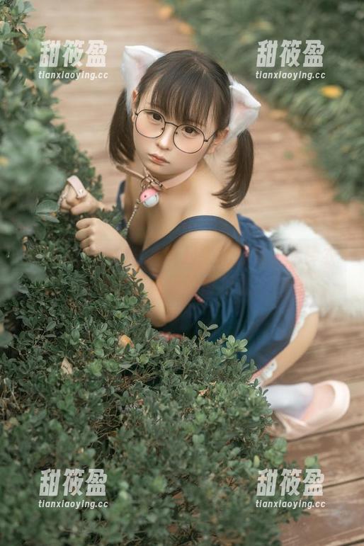 幼水铃衣 Miku,这个名字听起来就像是幼水铃衣全套写真里的白月光。