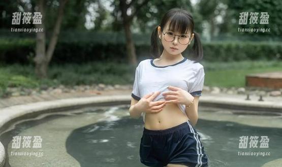 幼水铃衣 梦浴少女图包下载:幼水铃衣的清澈幻想,来一发!