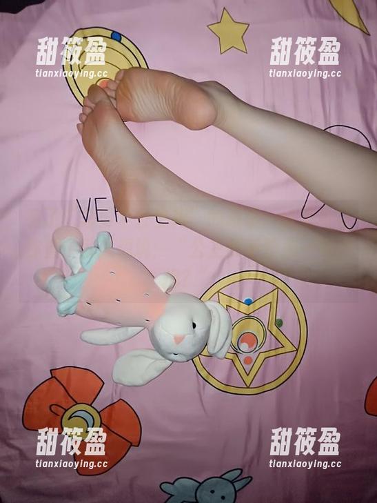 想要个公主抱 有了“想要个公主抱”的眼镜:这写真让你看了就是想说:“公主要不要来一场抱抱?”