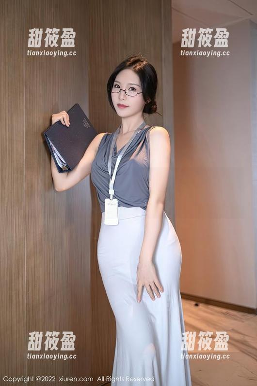 抖娘利世 抖娘利世最新作品,吊带和风情完美结合,简直没得说!