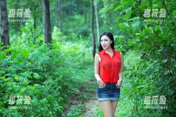推女郎-连欣 推女郎 - 高清在线,连欣的裸足为什么这么吸引眼球?