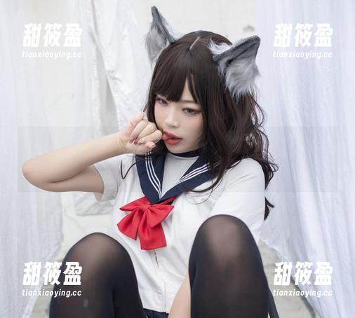 杏子夫人 杏子夫人告诉我,夏天就是她的私拍图包,五颜六色,像极了盛夏的调色板!