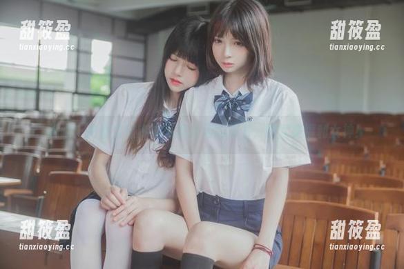 桜桃喵 桜桃喵:把办公室变成写真秀场的秘书,她就是福利女神!