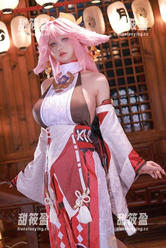 桜满三时 不只是黑色,桜满三时写真集里的丰富资源等你来发现!