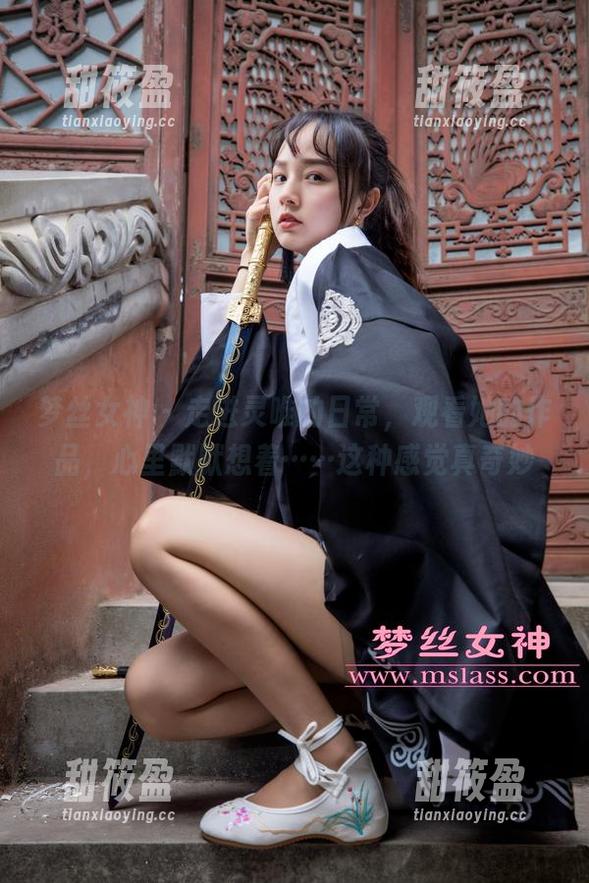 梦丝女神-灵唯 梦丝女神 - 走进灵唯的日常,观看她的作品,心里默默想着……这种感觉真奇妙