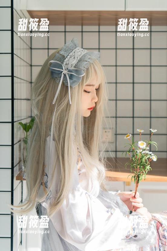 梨瑾瑾 梨瑾瑾的户外黑长服写真——这不止是服装,简直是‘随风舞动的黑色魔法’!
