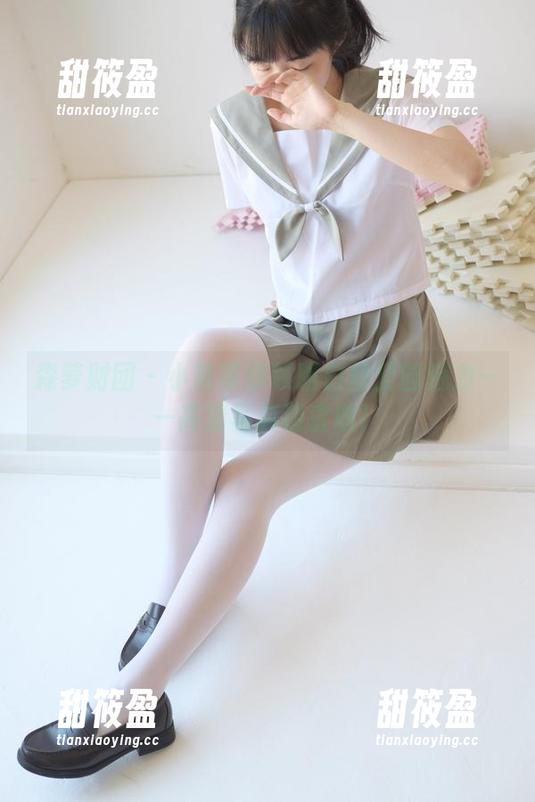森萝财团-小茵 森萝财团 - 小茵带你领略白丝公园魅力——高清写真请查收!