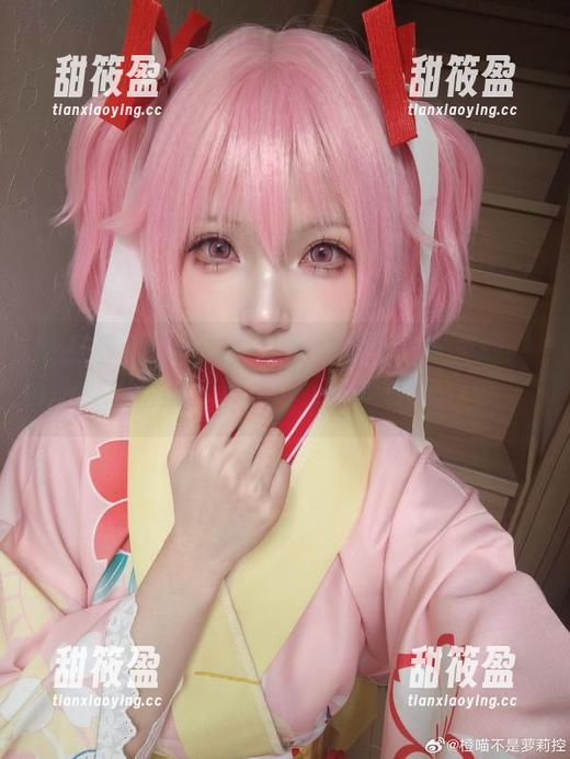 快来看看橙喵的最新写真集，内衣里的‘喵’感氛围让人神往