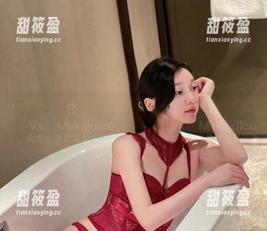 牛奶里的果汁 微密圈 - 写真精选:体操服中的“牛奶里的果汁”,一场视觉的心跳加速。