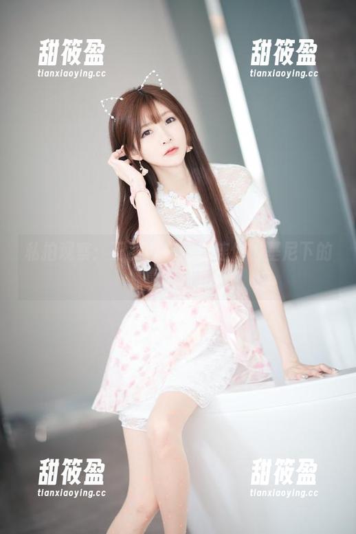王羽杉 私拍观察:王羽杉在蕾丝连体比基尼下的真实自我