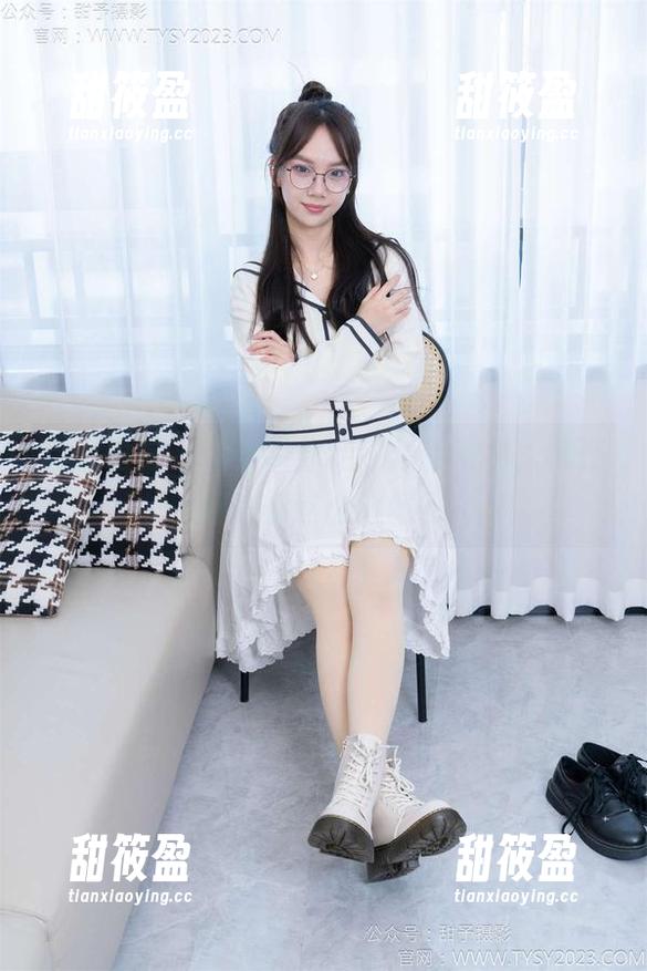 甜予摄影-雪梨 甜予摄影 - 雪梨带你走进最新写真,帆布鞋也能这么时髦?
