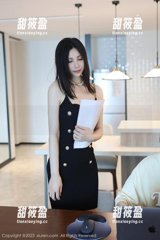 秀人网-奈奈Fox 秀人网 - 短裙狂想曲:奈奈Fox在线图集带你飞