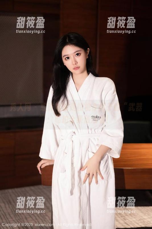 秀人网-樱桃小阑子 秀人网 - 或许毛衣是樱桃小阑子的“武器”:私拍合集随意看!