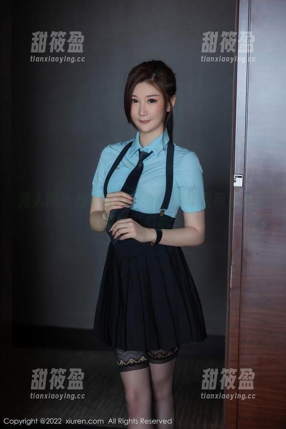 秀人网-谭小灵 秀人网 - 丝袜合集来袭,谭小灵带你体验美图的‘幻影’!