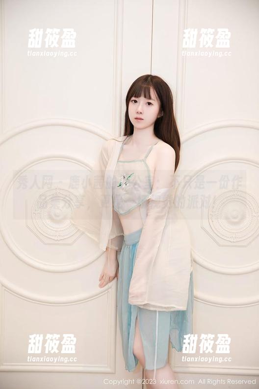 秀人网-鹿小茜 秀人网 - 鹿小茜的办公室:不只是一份作品集分享,更是一场视觉的派对!