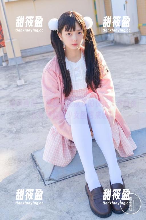 稚乖画册 - 没钱也能欣赏的快乐，赤西夜夜免费初音少女图包来啦！