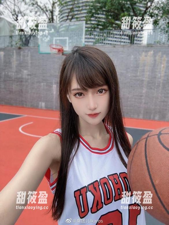 腐团儿Ikaros 腐团儿Ikaros的黑白世界,好奇原图是什么样的?