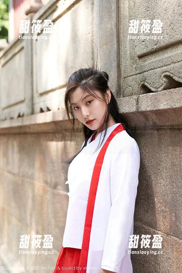 蜜桃社-小魔女lily 蜜桃社 - 小魔女lily比基尼高清图集,点击下载前请三思!