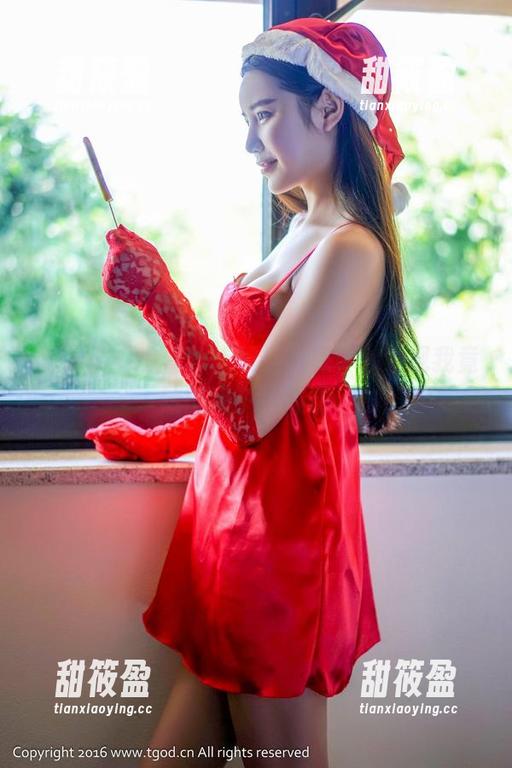 青豆客-叶佳颐 青豆客 - 观看叶佳颐红裙写真,发现我竟然比裙子更心动…